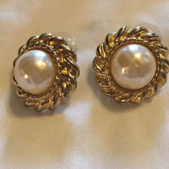 Gold Faux Pearl Pierced Earrings - Picture 6 of 8
